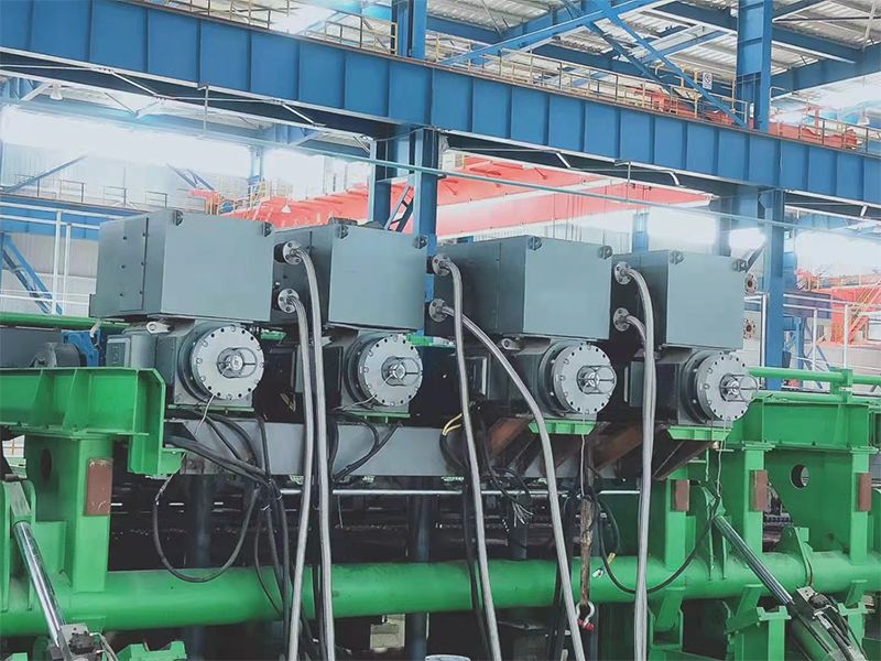 _0004_YJP Động cơ AC cho M&aacute;y nhựa 2