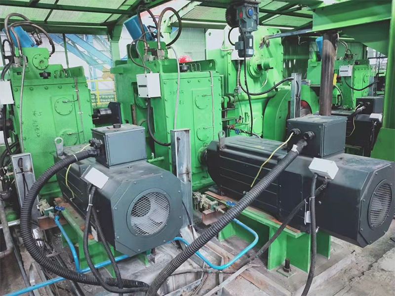 _0003_YJP Động cơ AC cho M&aacute;y nhựa 1